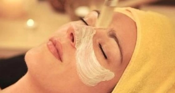 وصفة طبيعية من العسل وخل التفاح لعلاج حب الشباب