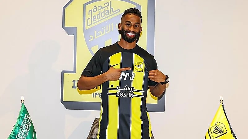 رسمياً .. الاتحاد يجدد عقد عوض الناشري