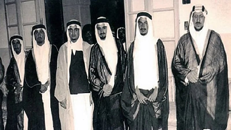 صورة تاريخية تجمع 4 من ملوك المملكة
