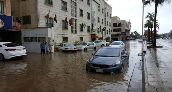المستنقعات تُغطي جدة بعد موجة الأمطار الغزيرة