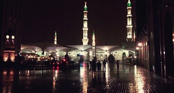 بالفيديو والصور.. رواد " تويتر " يتفاعلون مع " أمطار المدينة "