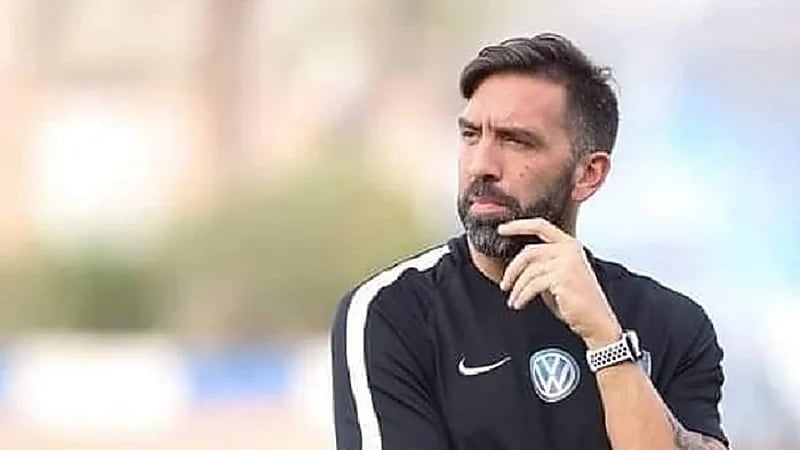 براون يقود الشباب ضد الهلال في ديربي الرياض