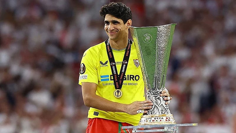 النصر وسان جيرمان يتسابقان لضم ياسين بونو