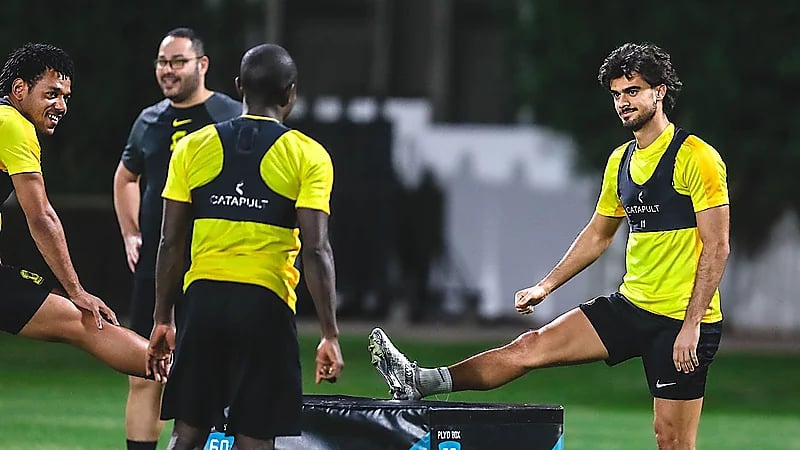 عيادة الاتحاد تزدحم بـ 10 مصابين