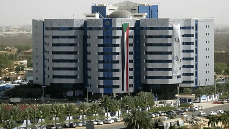 الشرطة السودانية تنفي اندلاع حريق بالبنك المركزي