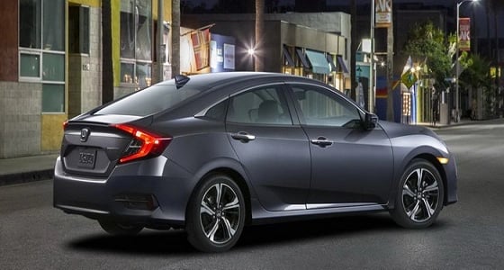 هوندا سيفيك صالون متوفرة في المملكة المتحدة لأول مرة