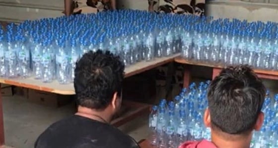 بالصور.. الإطاحة بـ4 أشخاص يديرون مصنع خمور بالمنطقة الشرقية