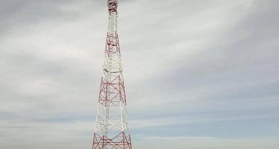 أهالي مركز شثاث يعانون ضعف شبكة الإتصال والإنترنت