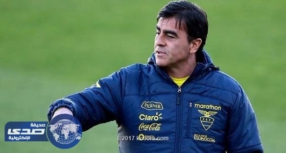 جوستافو يجتمع بلاعبي النصر قبل بدء التدريب