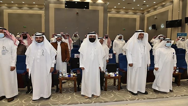 بالصور.. مدير تعليم النماص يرعى حفل تكريم المتقاعدين