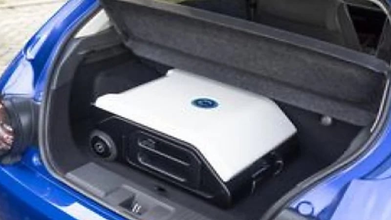 شاهد.. أول شاحن محمول للسيارات الكهربائية