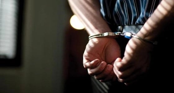 القبض على مجهولين حولوا استراحة إلى وكرٍ لتصنيع المسكر بالعقيق