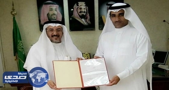 تكريم أحد منسوبي " تعليم محايل " لإنقاذه 3 أسر من حريق