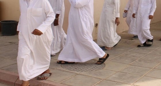 مشاجرة طلابية بالطوب والعصي داخل مستشفى بتربة