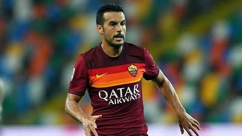 مورينيو يهدي الهلال والنصر لاعب عالمي