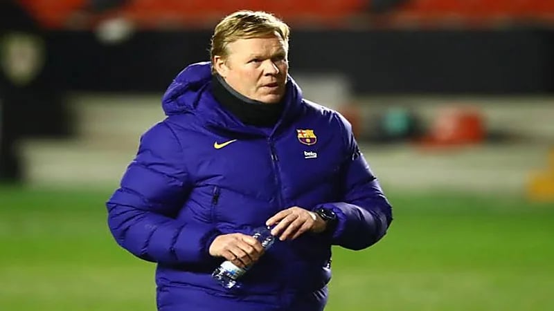 برشلونة يقترب من إقالة المدرب كومان