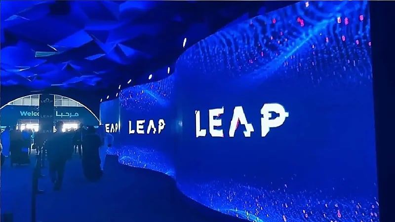 قصة عرض دفع المملكة لإطلاق مؤتمر ليب التقني .. فيديو