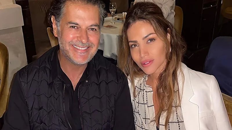 زوجة راغب علامة تثير الجدل في آخر ظهور لها ببطن مكشوفة