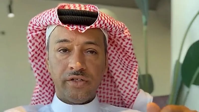 مواطن يستيقظ من غيبوبة دامت 4 سنوات ويتفاجأ بكورونا وقيادة المرأة للسيارة .. فيديو