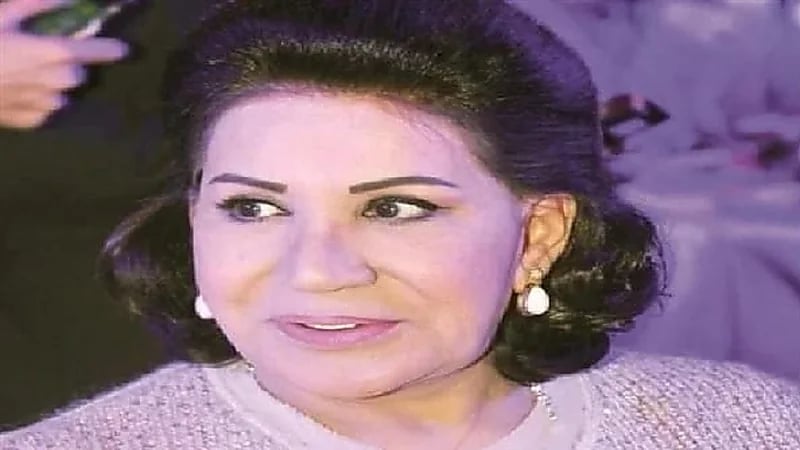 صور قديمة للفنانة الكويتية سعاد عبدالله في فترة شبابها تثير الإعجاب