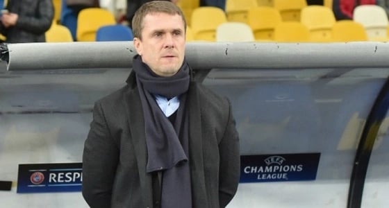 ريبروف يحذر لاعبي الأهلي من البطاقات الصفراء