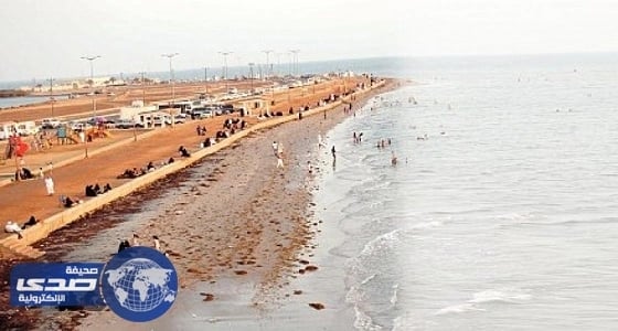 إنقاذ فتاتين من الغرق بأحد الشواطئ في جازان