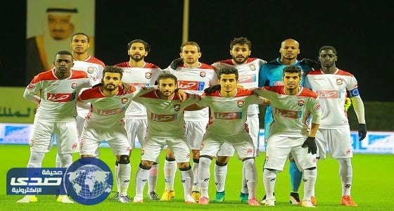 فتاة سعودية تحقق حلمها بشراء "باص مدرسي" عشقته منذ طفولتها