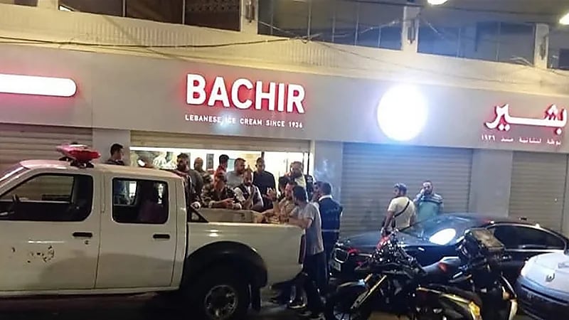 مقتل عامل داخل محل بوظة والمتهم يلوذ بالفرار