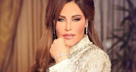 بالصورة.. أحلام تثير الجدل بسعر وشكل ساعتها الجديدة