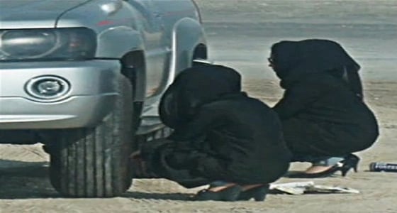 فتاة كويتية تنصح السعوديات: قبل القيادة خلو بالكم من البنشر