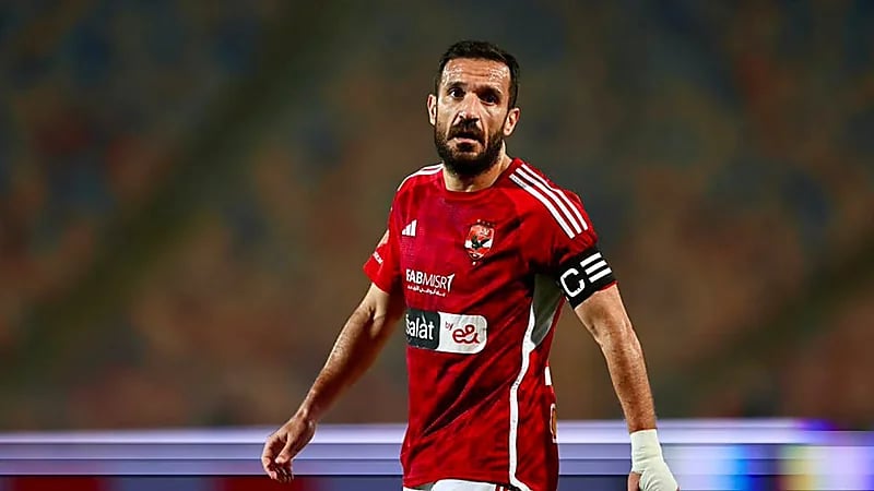 ضمك يسعى للتعاقد مع علي معلول من الأهلي المصري