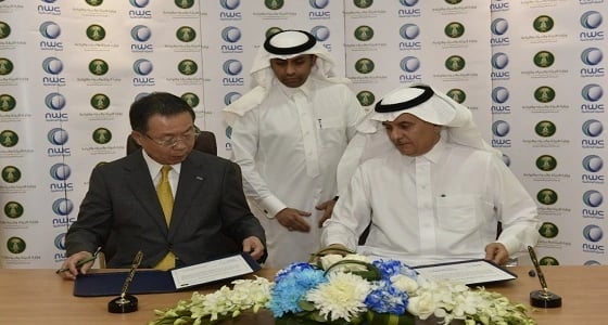 " الفضلي " يوقع عقدا استشاريا لتخصيص قطاع توزيع المياه