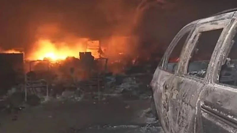 الحرائق تُجلي 13 ألف شخص شمال كاليفورنيا