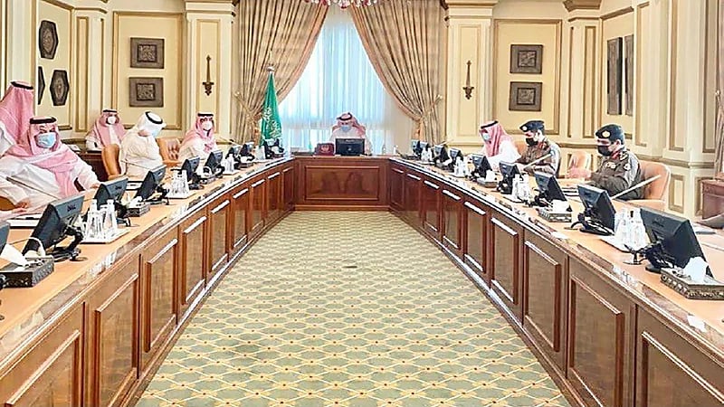 محافظ جدة يناقش الأمانة والجهات المختصة متابعة تنفيذ لائحة تنظيم أوقات أعمال البناء