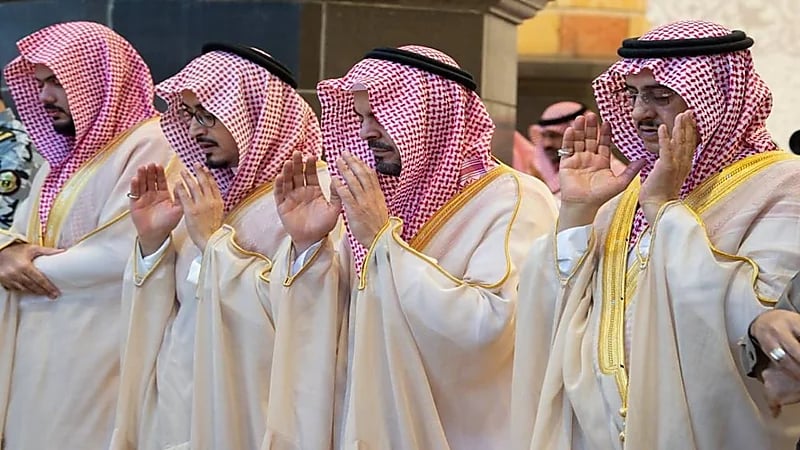 إقامة صلاة الاستسقاء في جميع المناطق