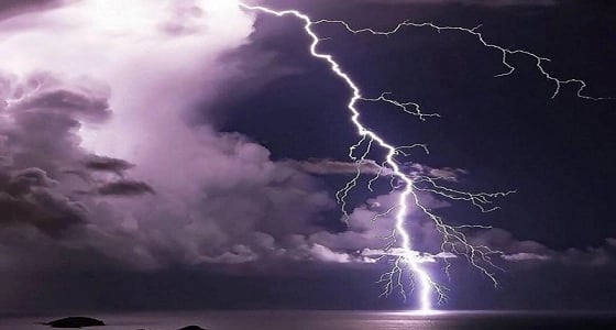 صاعقة رعدية تنهي حياة إثيوبي مجهول الهوية في محايل