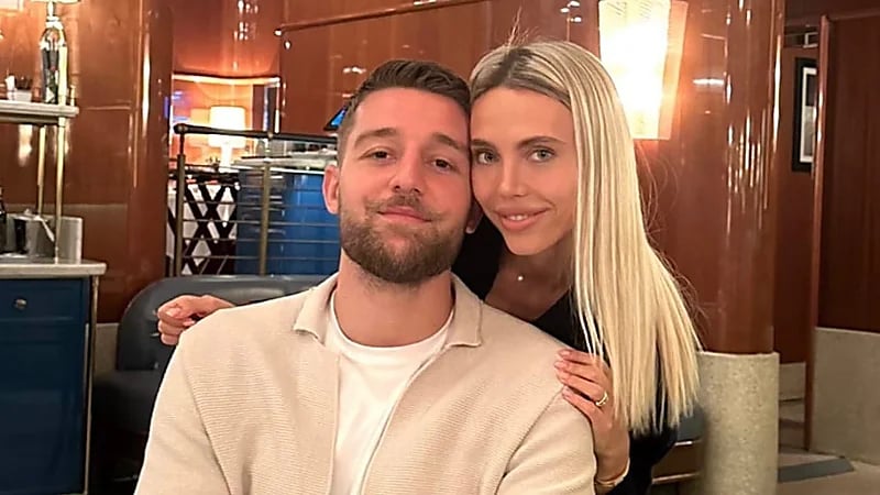 لاعب الهلال سافيتش برفقة أفراد عائلته .. صور