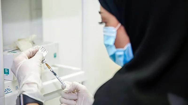 تقديم الجرعة الثانية للفئة العمرية من «30 - 40» سنة بعد أسبوعين (فيديو)