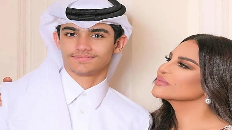 بالفيديو.. شخص يحرج "فاهد" بسبب والدته الفنانة أحلام