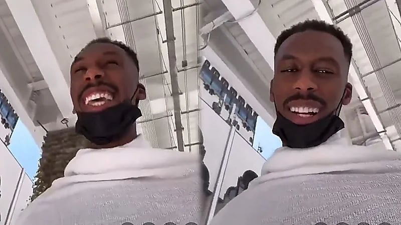 كنو يؤدي مناسك العمرة .. فيديو