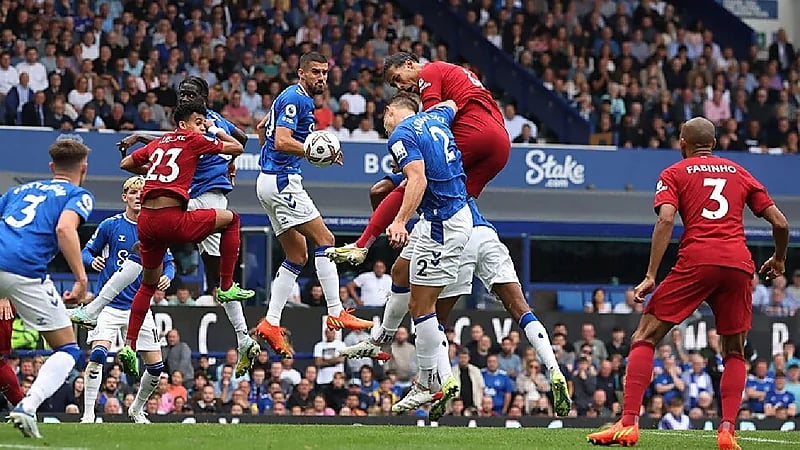 التعادل السلبي يخيم على لقاء ليفربول وإيفرتون