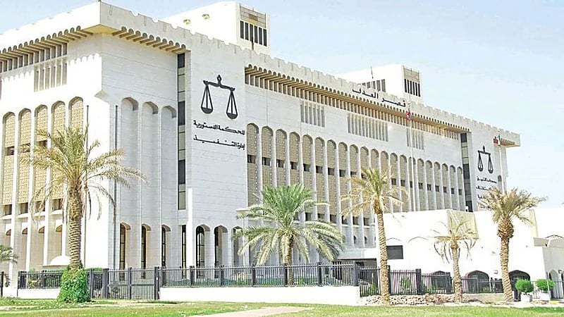 تأييد تغريم فاشنستا شهيرة بـ 80 ألف دينار لإساءتها لأعضاء النيابة