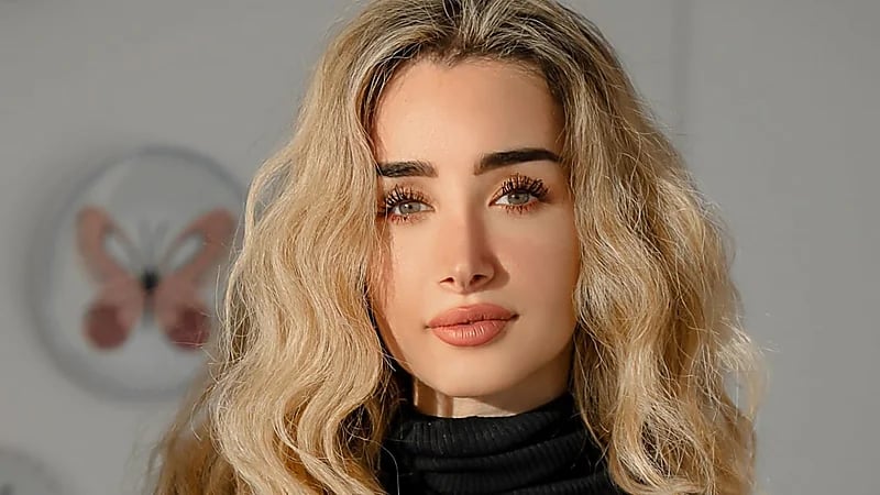 هنا الزاهد تندهش من تشابه أحداث فيلم ريستارت بما حدث في مصر مؤخرًا.. فيديو