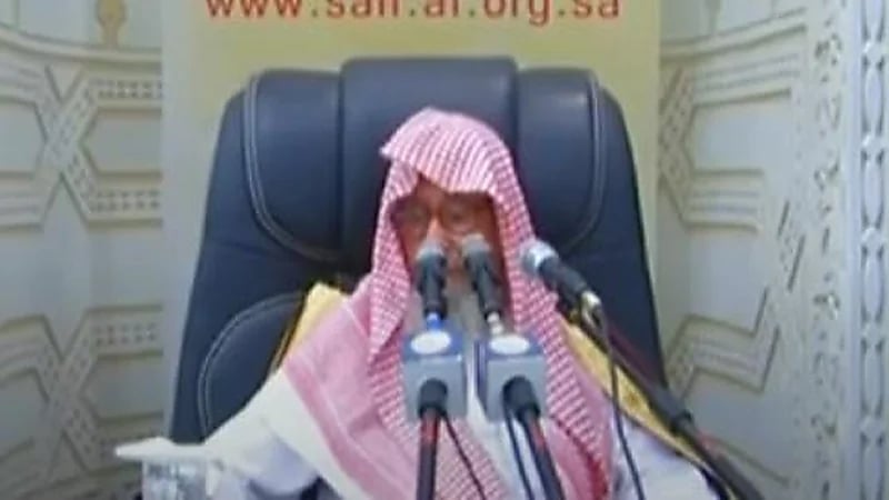 بالفيديو.. فتوى سابقة للشيخ الفوزان توضح حكم قتل الكلاب الضالة