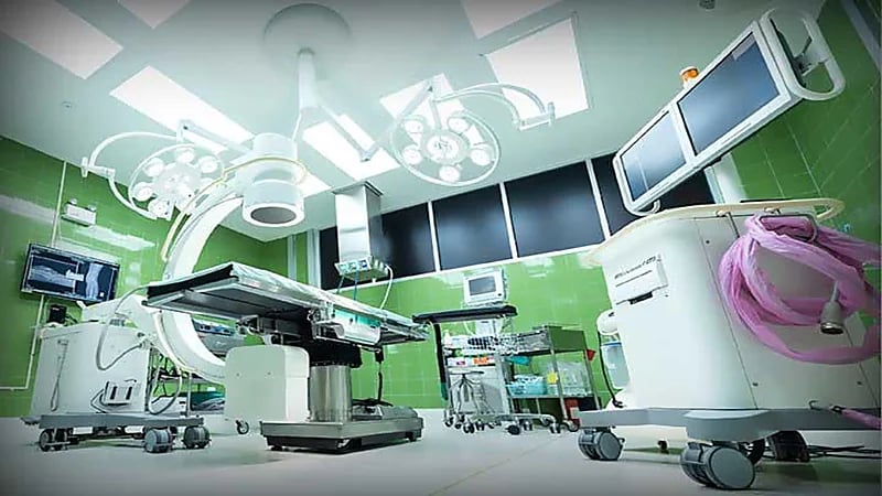 استئصال ورم وزنه 100 كيلو بمبيض امرأة بولندية