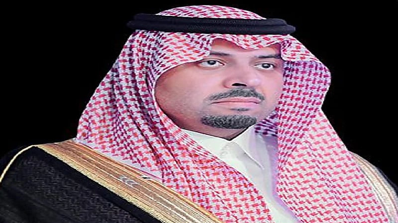 سمو أمير الحدود الشمالية يتابع أسباب انقطاع الكهرباء بـــ"رفحاء"