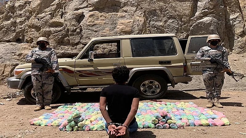 إحباط محاولات تهريب مخدرات إلى عدة مناطق والقبض على 50 متهماً(فيديو)