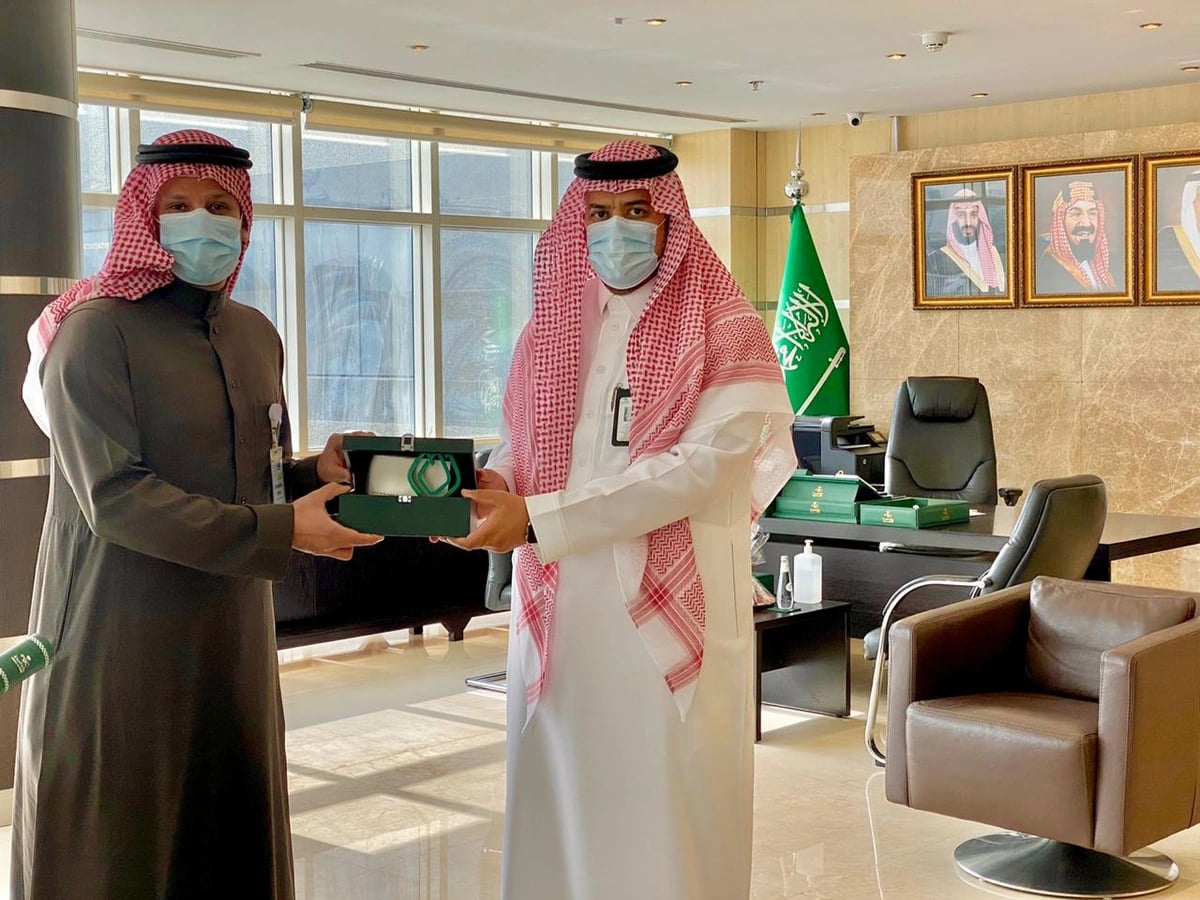 خضوع "نيانغ" لمسحة طبية استعدادًا للانضمام لتدريبات الأهلي