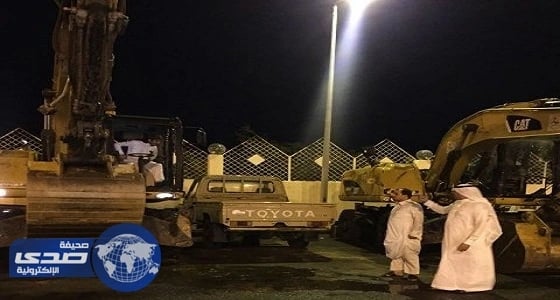 استنفار ببلدية فيفاء لرصد انهيارات الطرق بسبب الأمطار الغزيرة