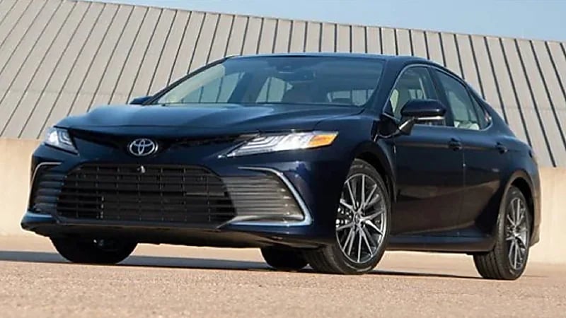 بالصور.. مواصفات وأسعار سيارة تويوتا كامري موديل 2021